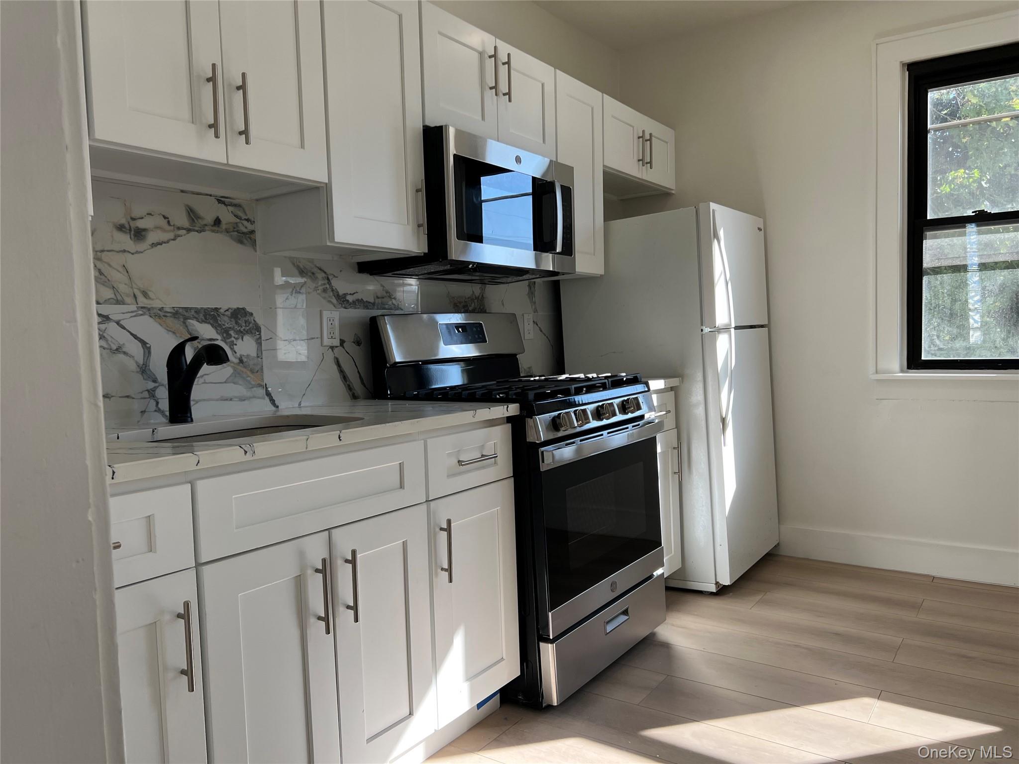 #9 photo, 28 Walt Whitman Road, サフォーク郡 Huntington Station , NY 11746