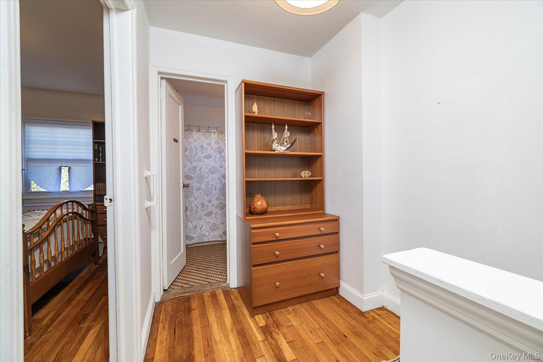 #14 photo, 2068 28th Street, Astoria , NY 11105