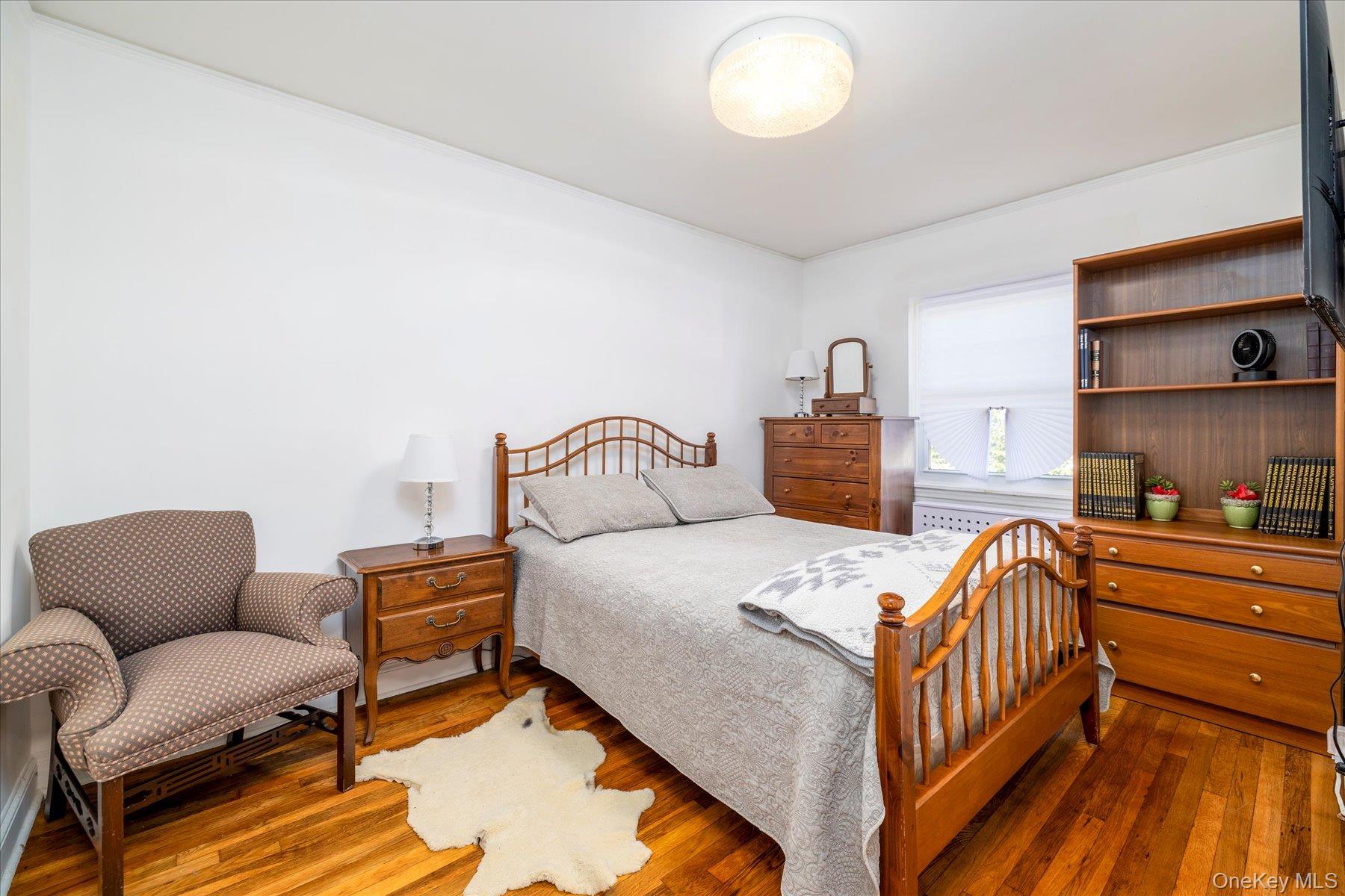 #17 photo, 2068 28th Street, Astoria , NY 11105