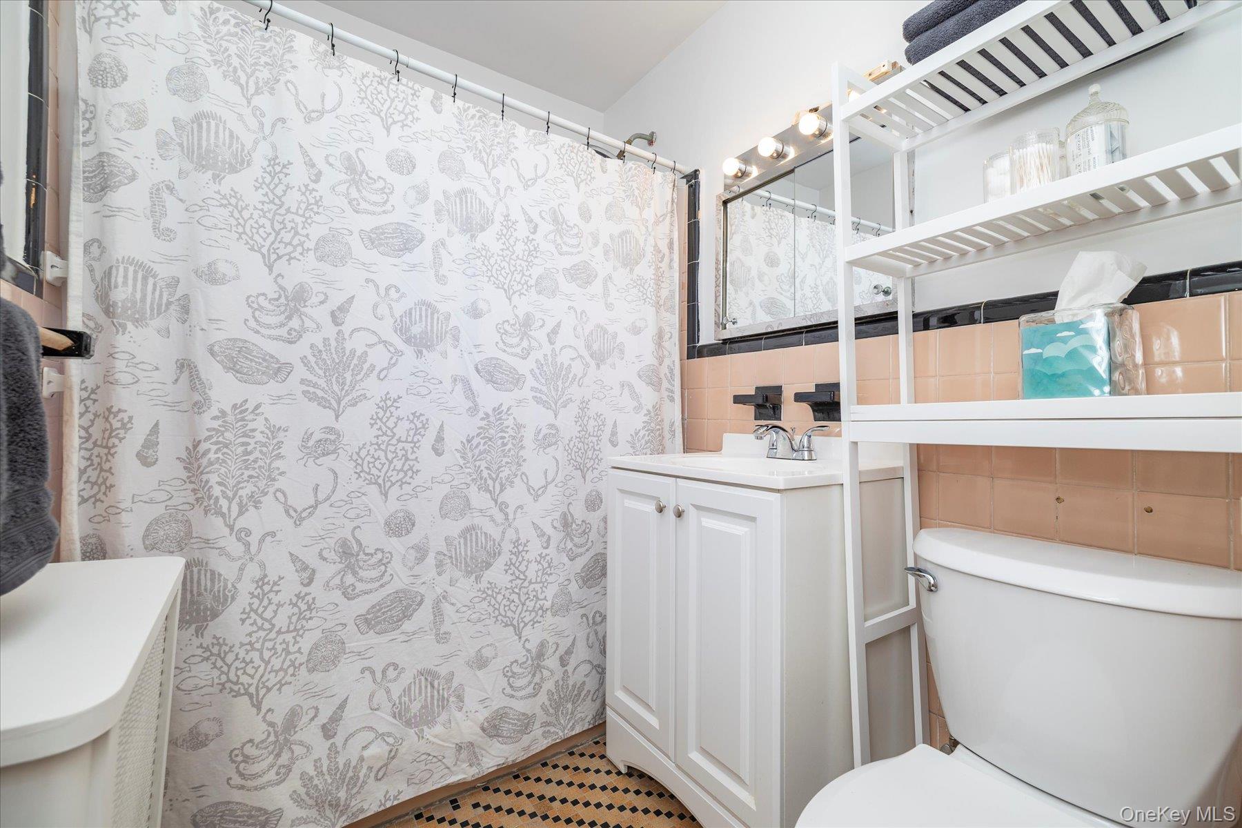 #18 photo, 2068 28th Street, Astoria , NY 11105