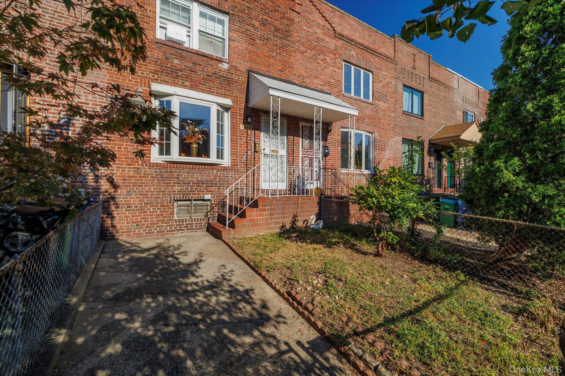 #3 photo, 2068 28th Street, Astoria , NY 11105