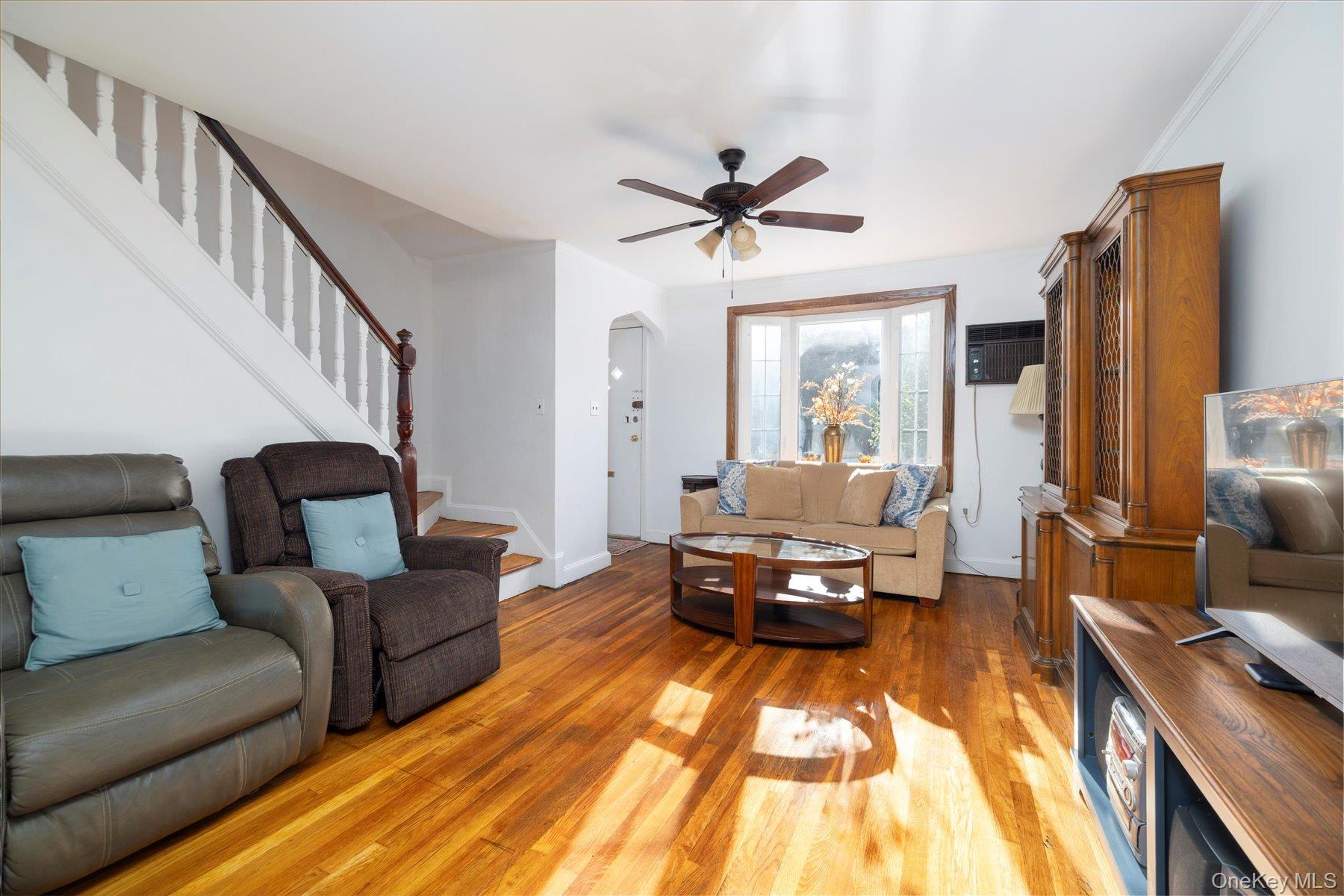#4 photo, 2068 28th Street, Astoria , NY 11105