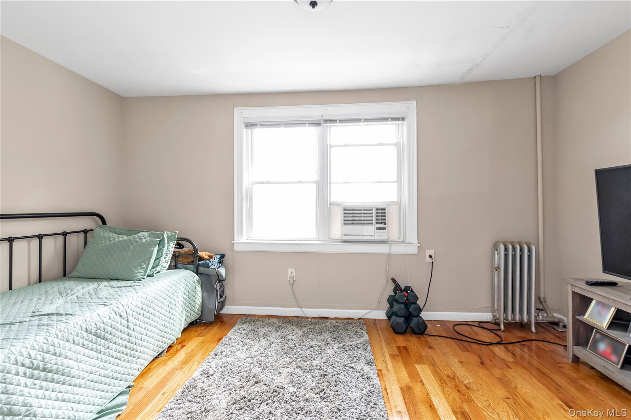 #11 photo, 114-54 212th Street, Cambria Heights , NY 11411