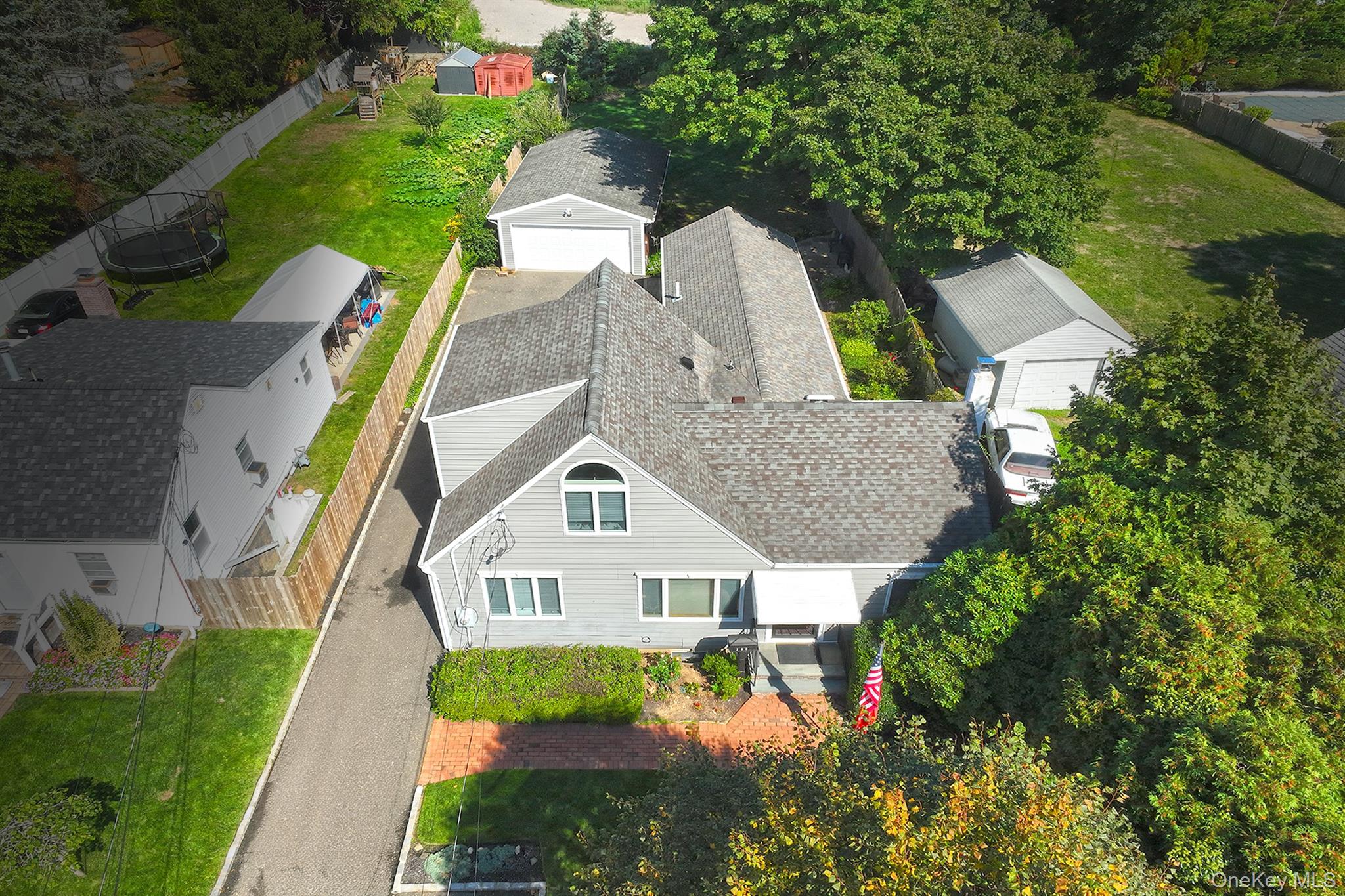 #1 photo, 109 W 21st Street, Huntington Station , NY 11746