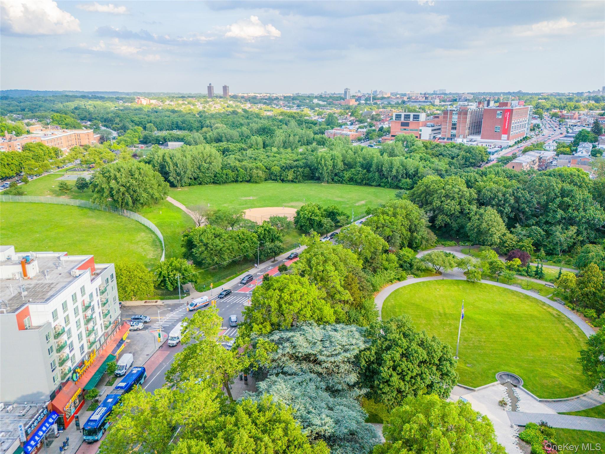 #1 photo, 4318 Main Street, クイーンズ区 Flushing , NY 11355