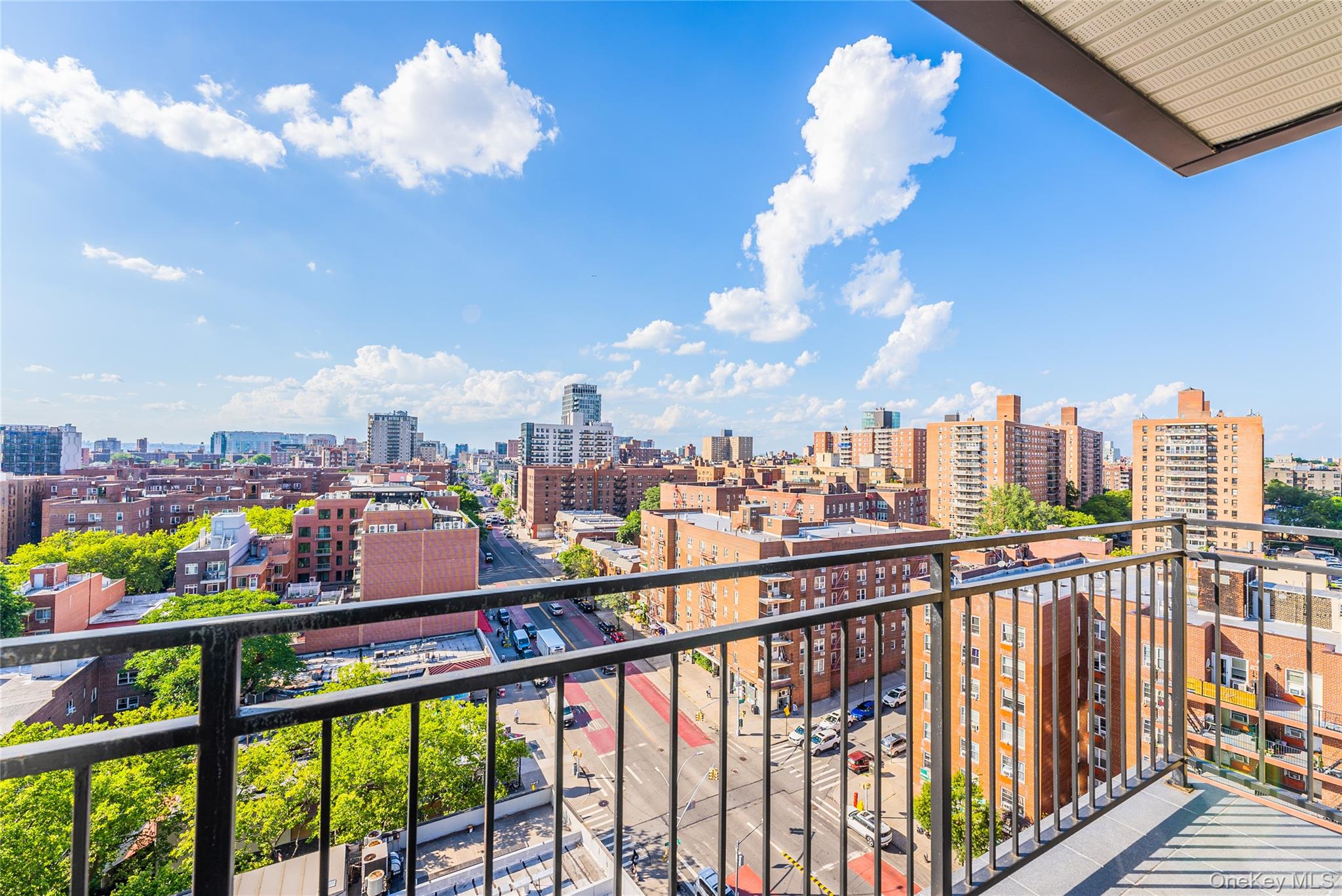 #13 photo, 4318 Main Street, クイーンズ区 Flushing , NY 11355