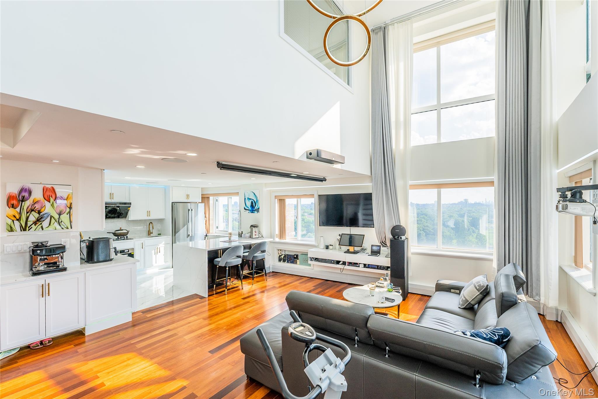 #8 photo, 4318 Main Street, クイーンズ区 Flushing , NY 11355