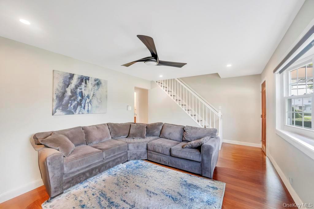 #4 photo, 131 Lee Avenue, Hicksville , NY 11801