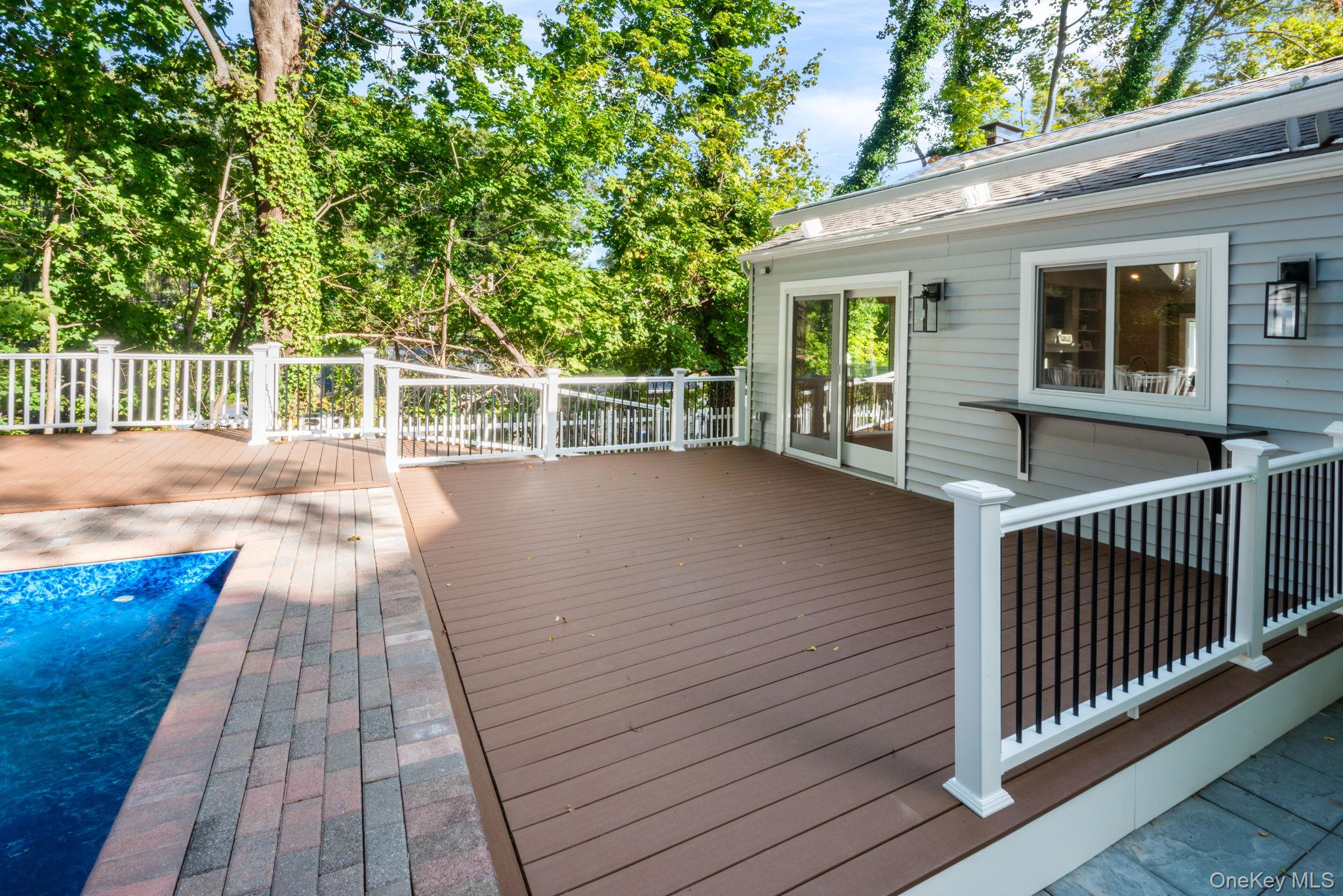 #10 photo, 33 Alsace Place, Northport , NY 11768