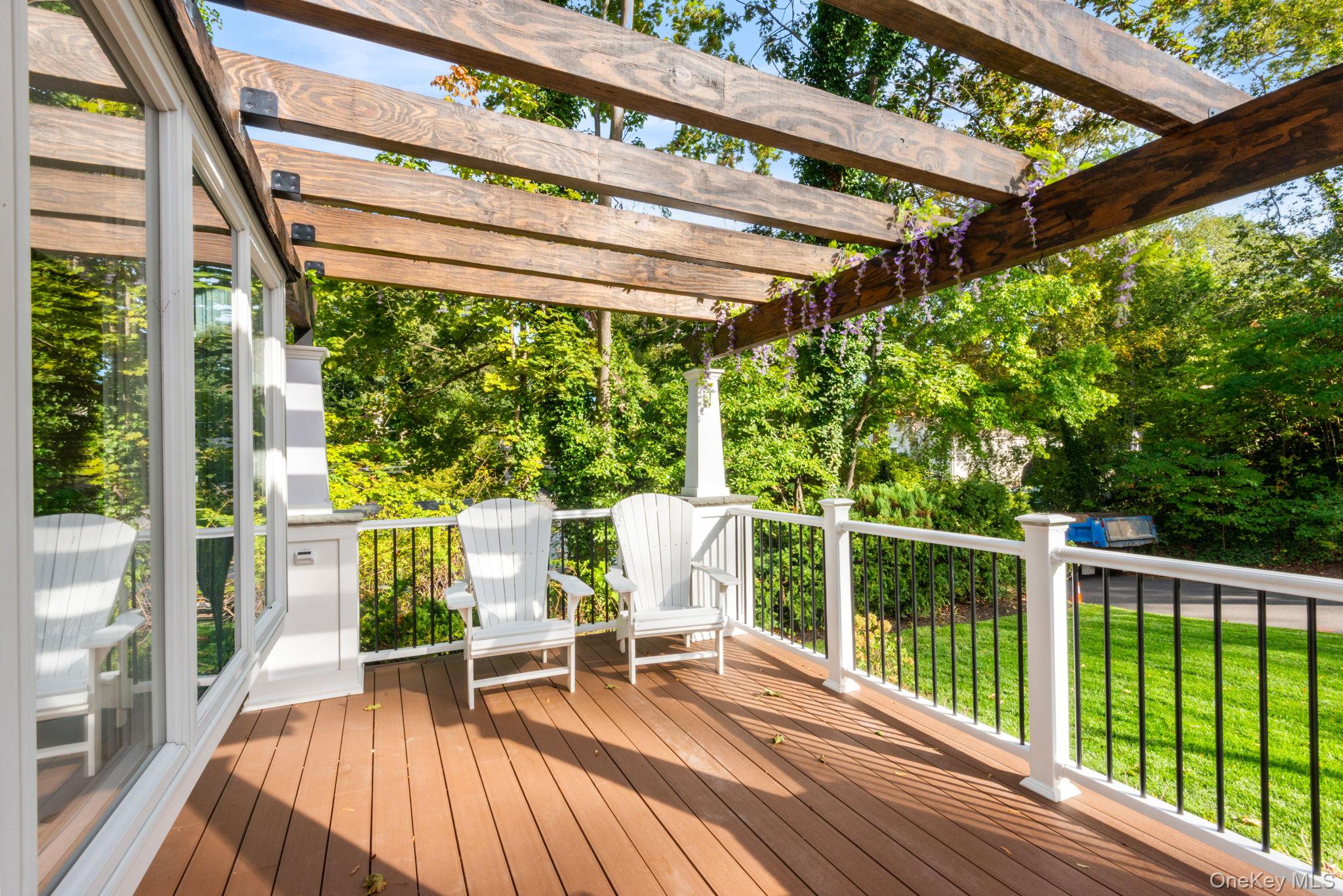 #5 photo, 33 Alsace Place, Northport , NY 11768