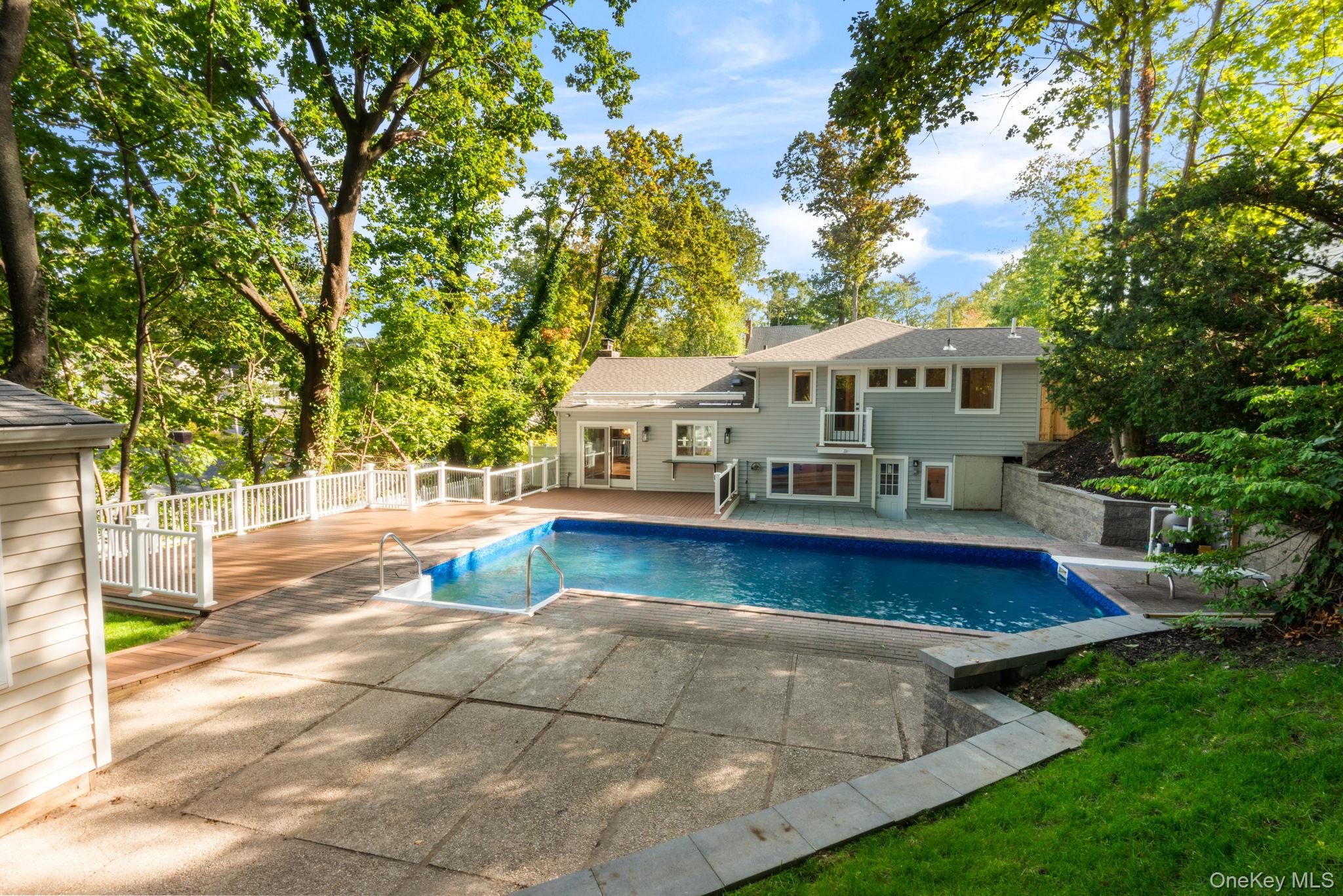 #7 photo, 33 Alsace Place, Northport , NY 11768