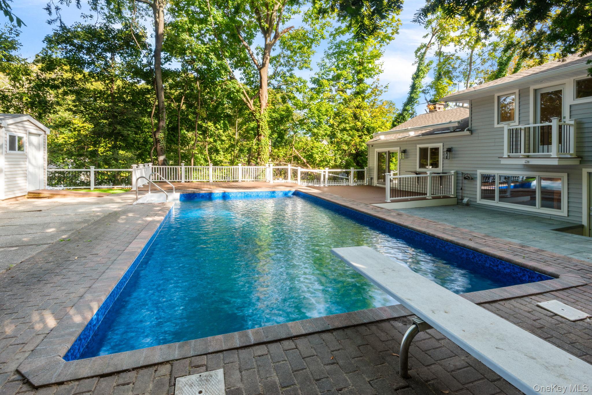 #8 photo, 33 Alsace Place, Northport , NY 11768