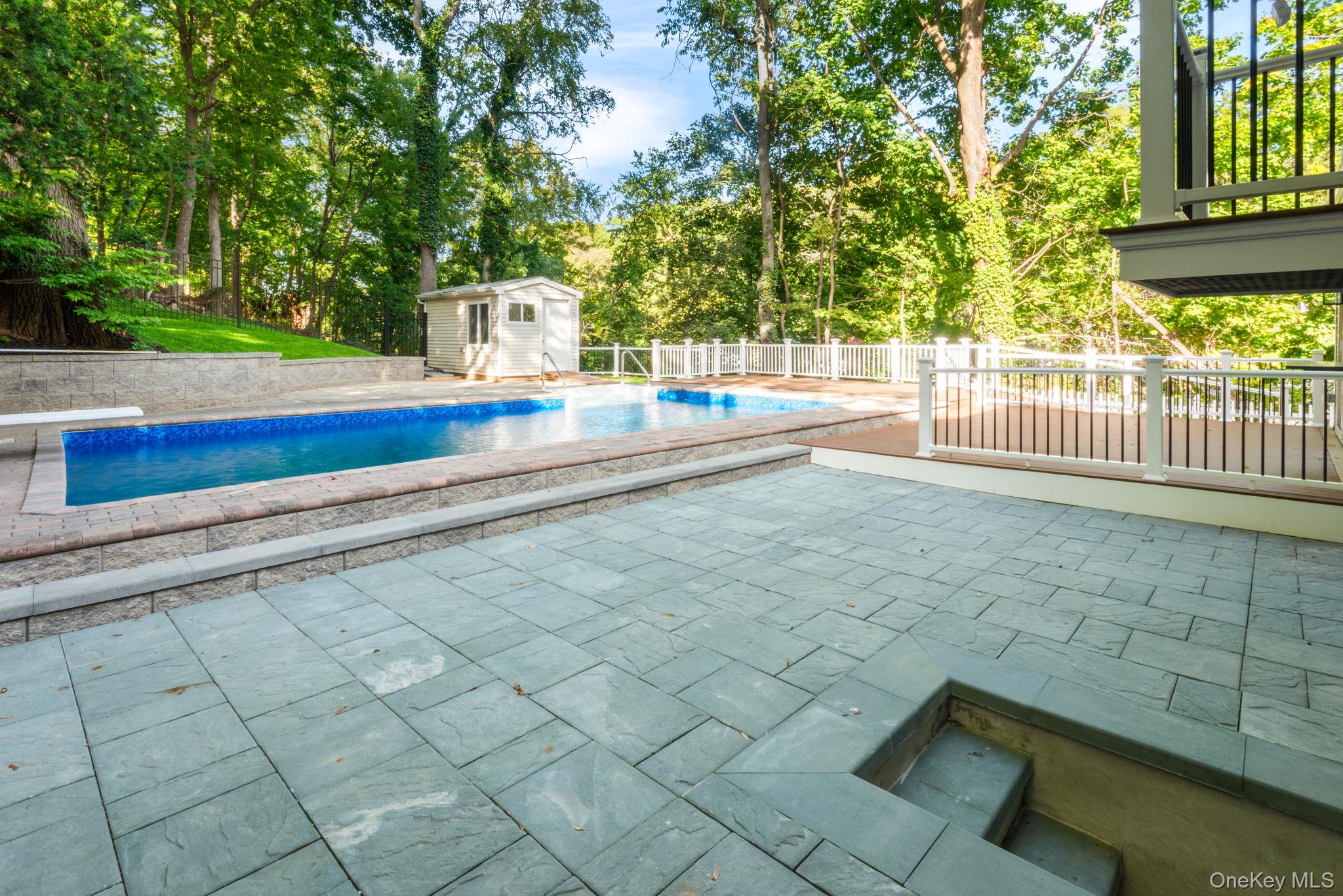 #9 photo, 33 Alsace Place, Northport , NY 11768