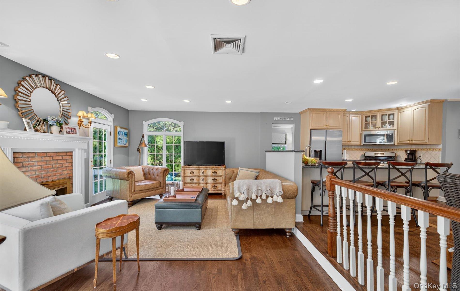 #13 photo, 53 Eakins Road, Manhasset , NY 11030