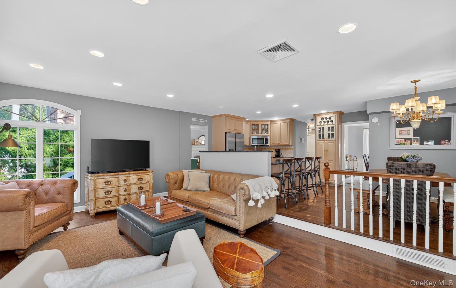 #14 photo, 53 Eakins Road, Manhasset , NY 11030