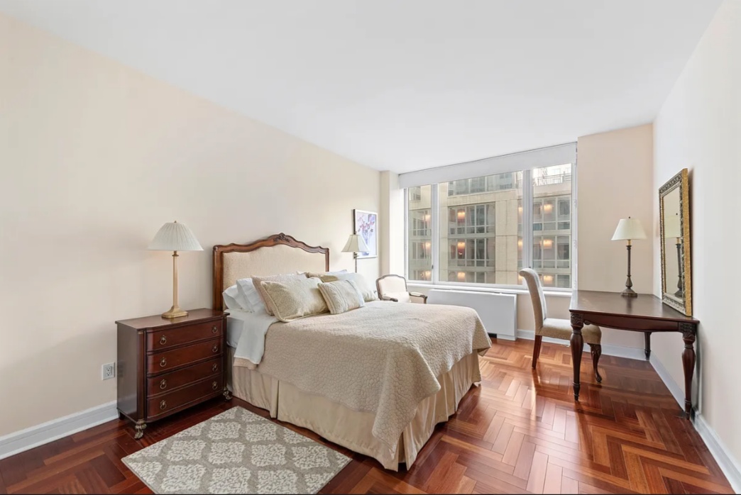 #4 photo, New York City, マンハッタン Lincoln Square , NY 10069