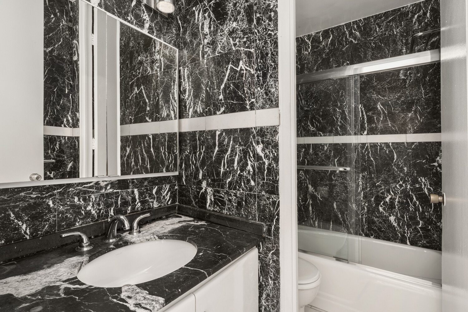 #6 photo, 300 E 40TH Street, Murray Hill , NY 10016