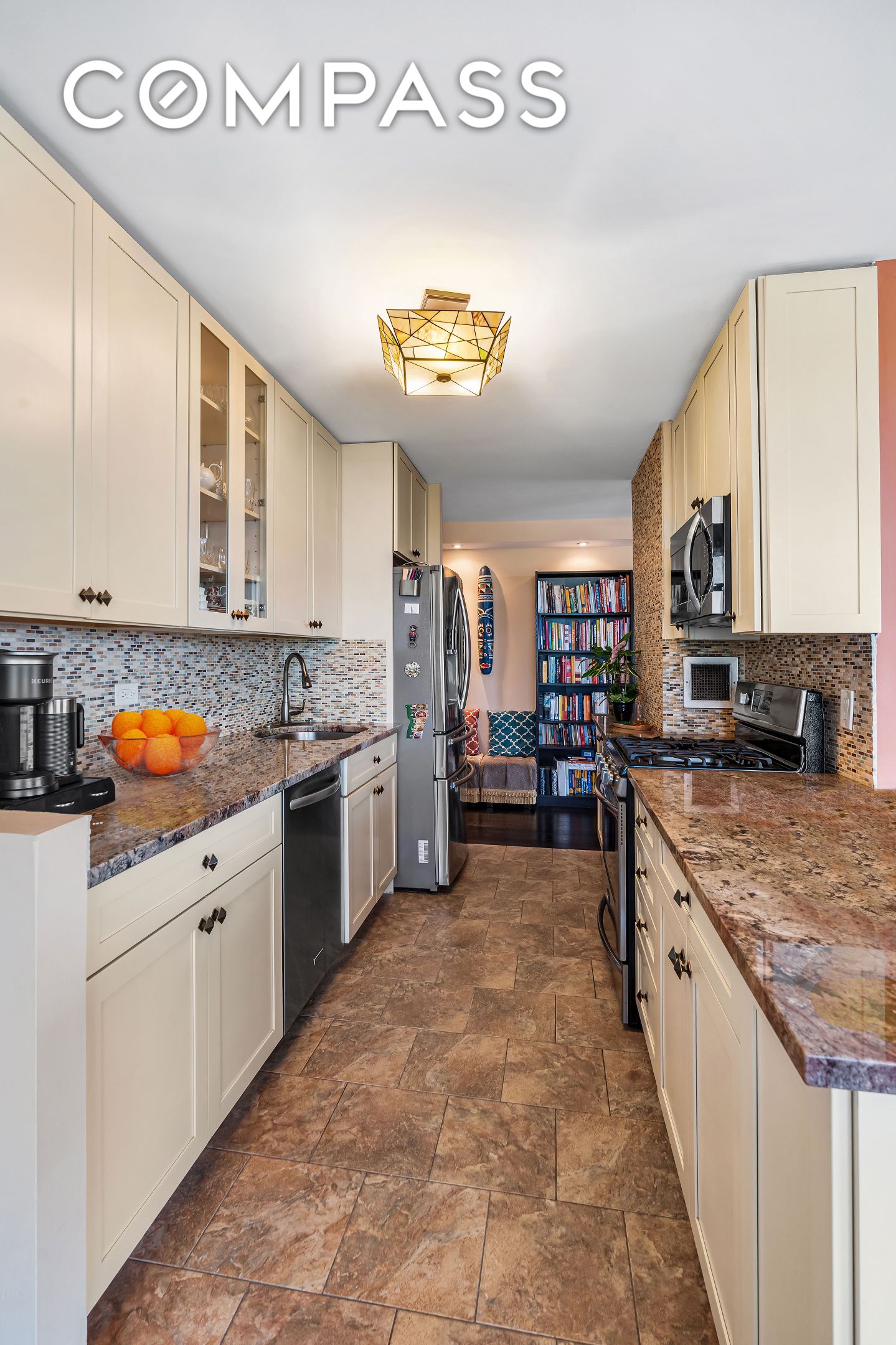 #7 photo, 112-01 Queens Boulevard, クイーンズ区 Forest Hills , NY 11375