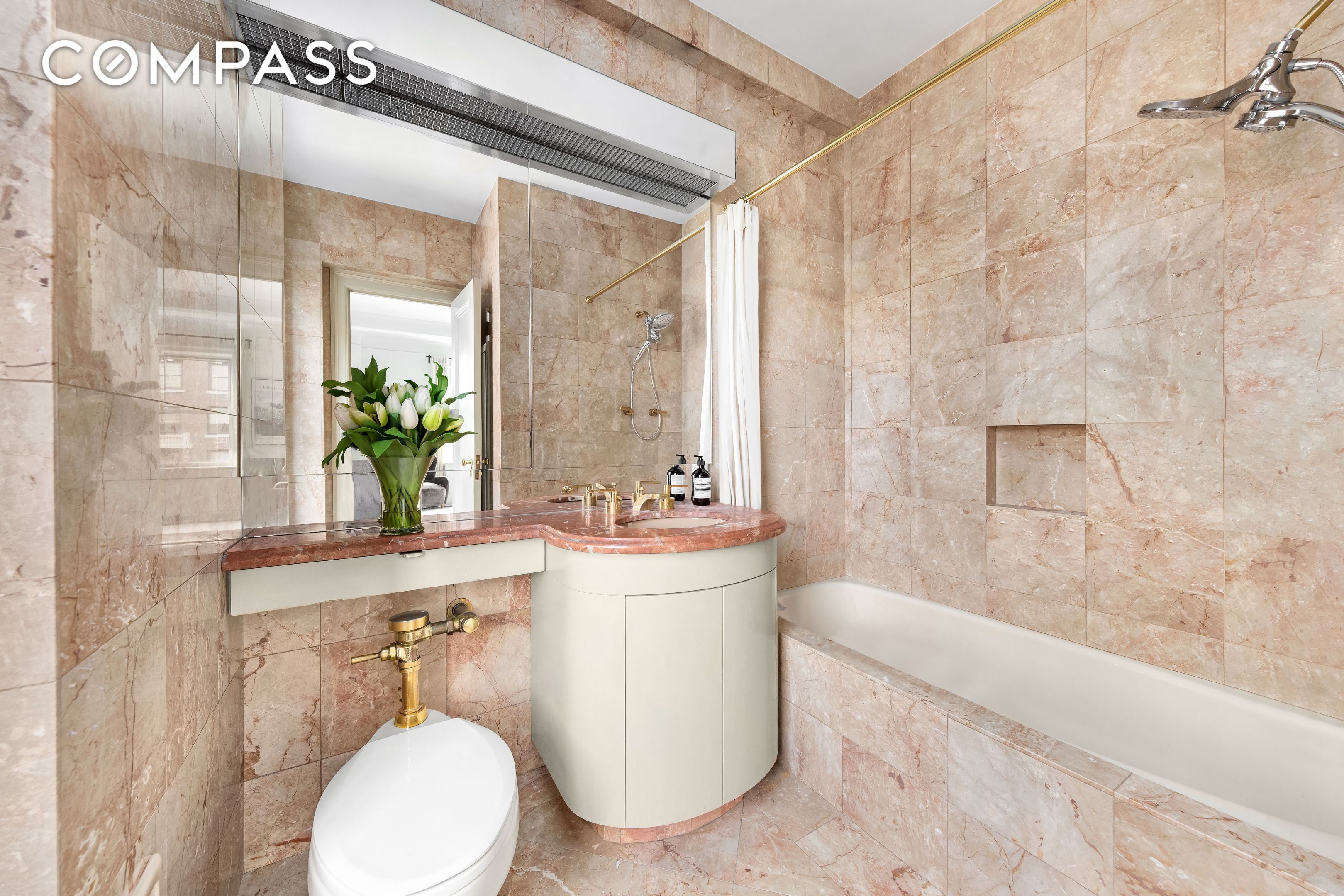 #8 photo, 975 Park Avenue, Upper East Side , NY 10028