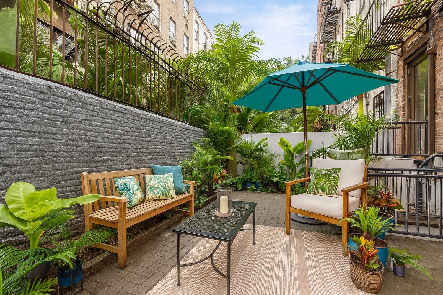 #1 photo, New York City, Yorkville , NY 10128