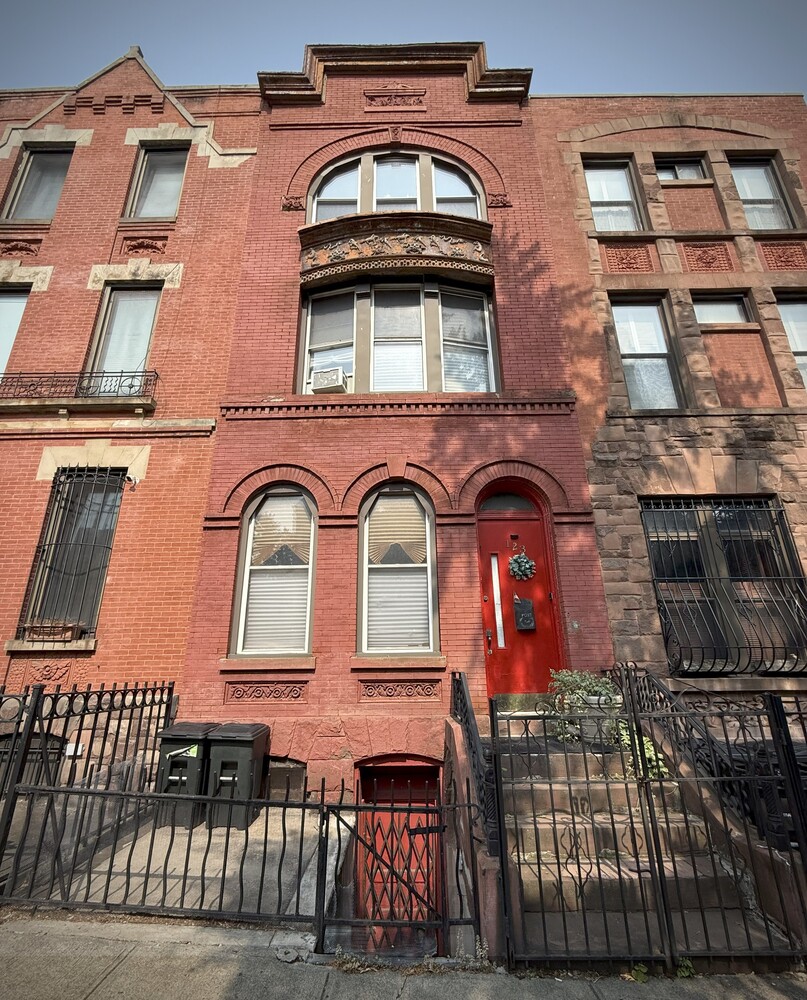 #1 photo, 123 MANHATTAN Avenue, Manhattan Valley , NY 10025