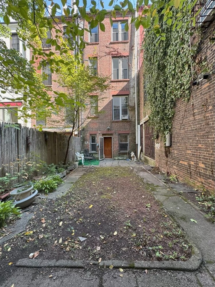 #4 photo, 123 MANHATTAN Avenue, Manhattan Valley , NY 10025