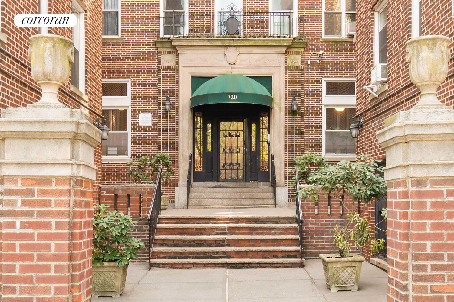 #10 photo, New York City, マンハッタン Washington Heights , NY 10032