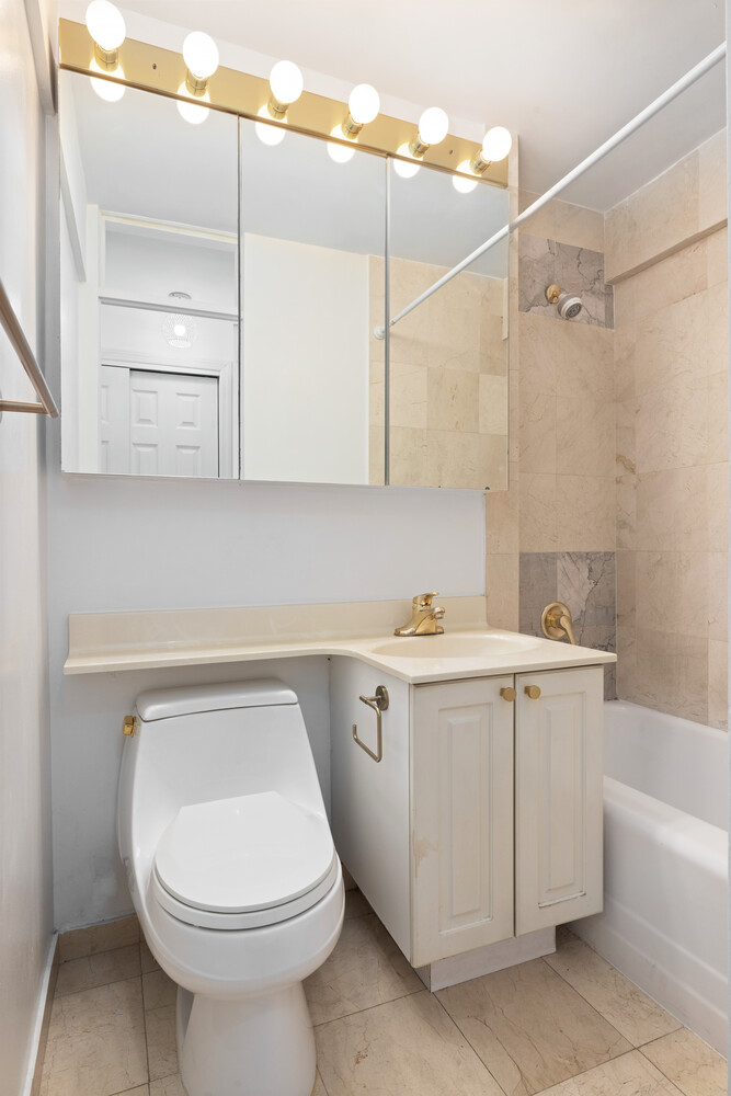 #7 photo, 425 E 63RD Street, マンハッタン Lenox Hill , NY 10065