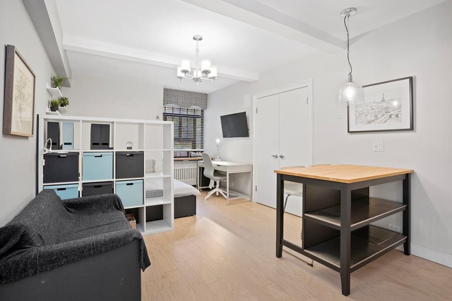 #1 photo, 5 TUDOR CITY Place, Murray Hill , NY 10017