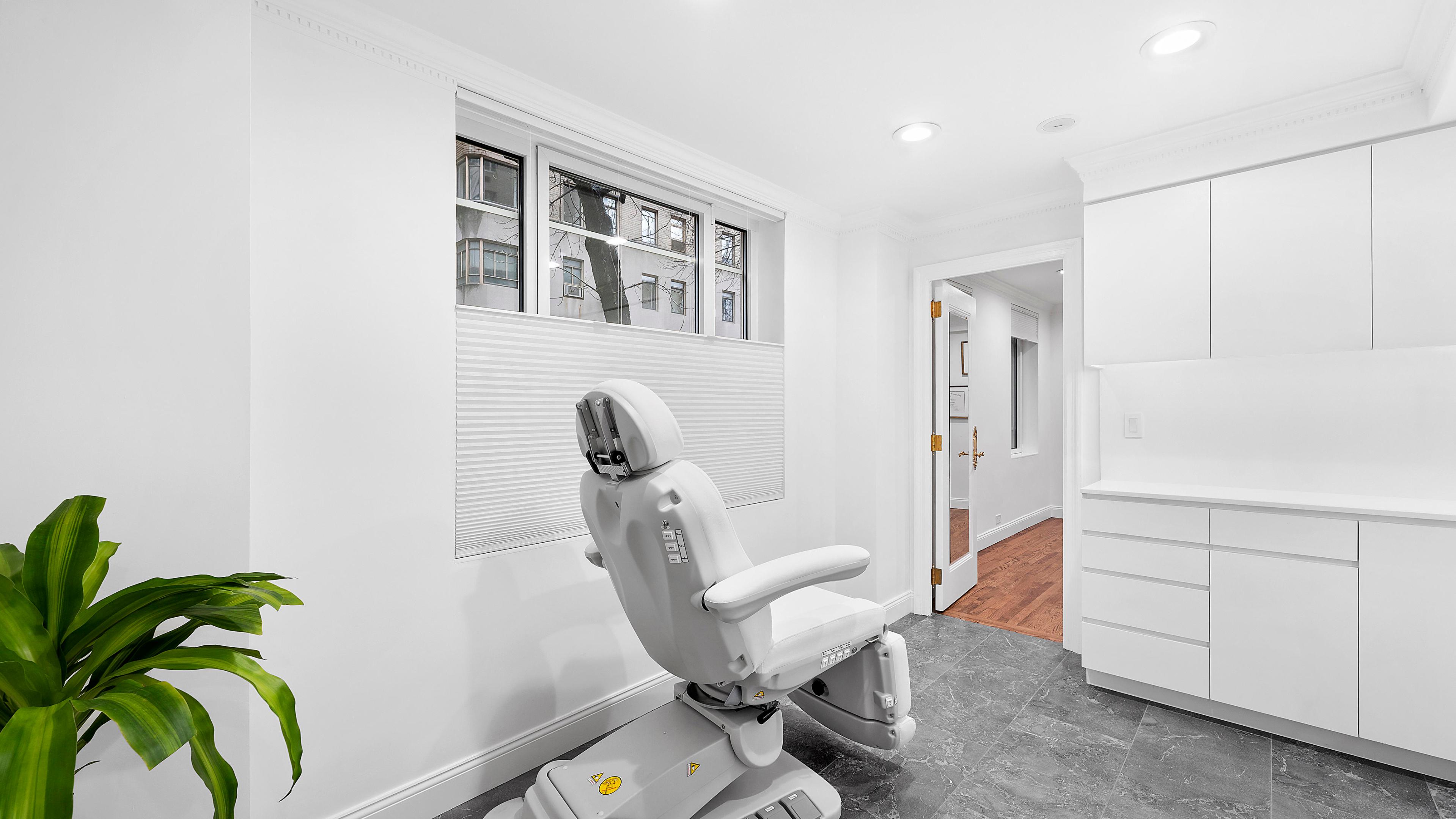 #4 photo, 880 Fifth Avenue, マンハッタン Lenox Hill , NY 10021