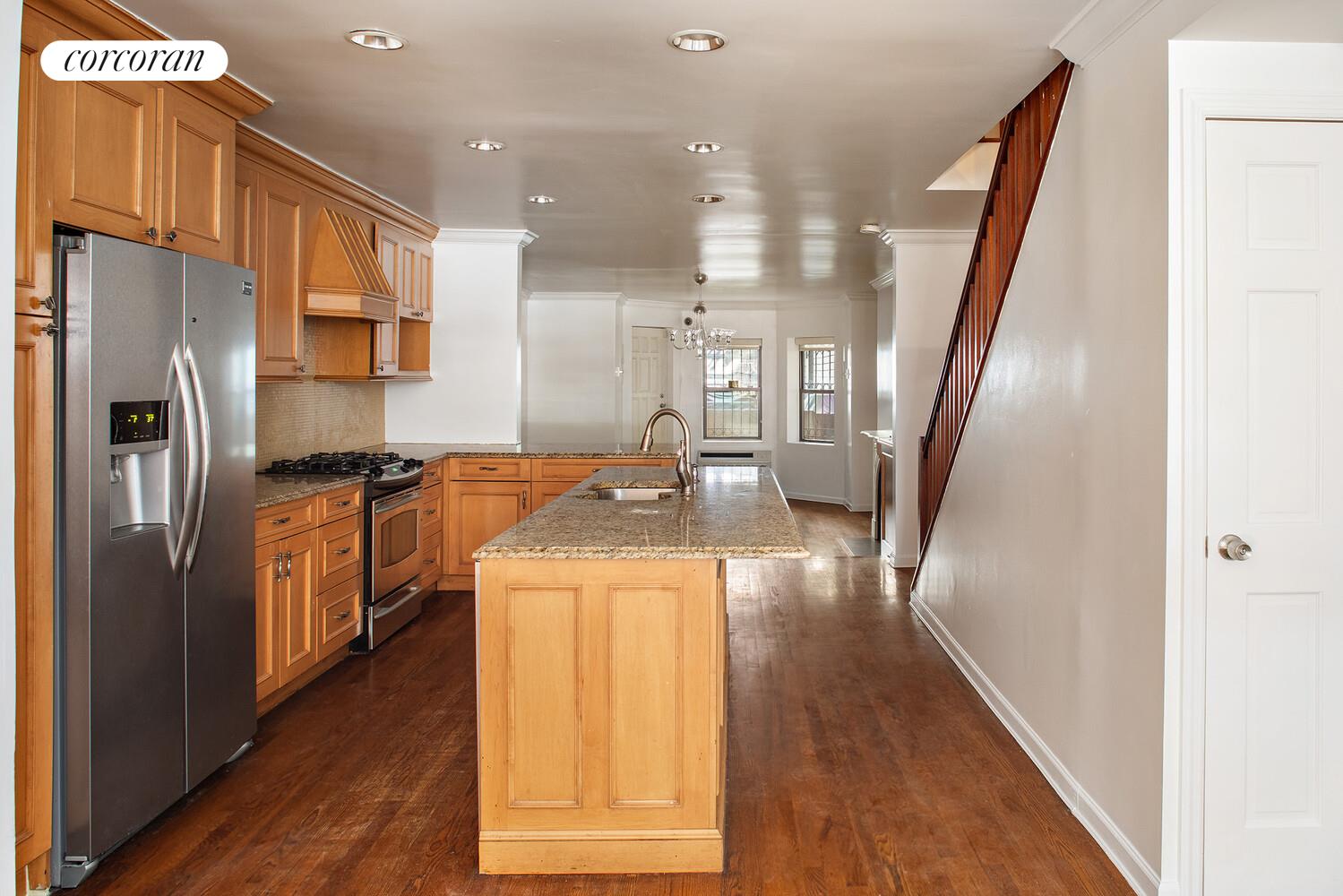 #7 photo, 165 W 126TH Street, マンハッタン Central Harlem , NY 10027