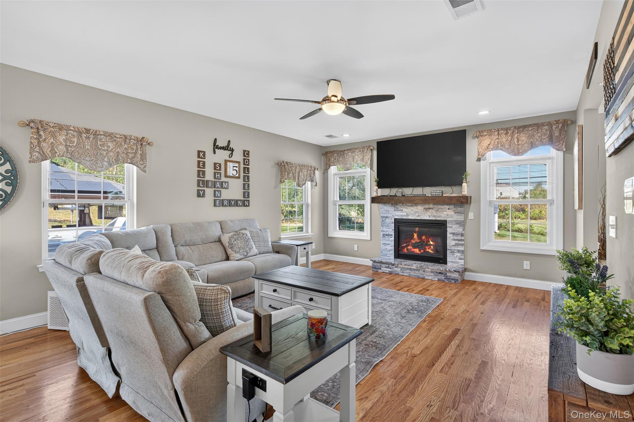 #5 photo, 2 Harcourt Cosman Drive, Newburgh , NY 12550