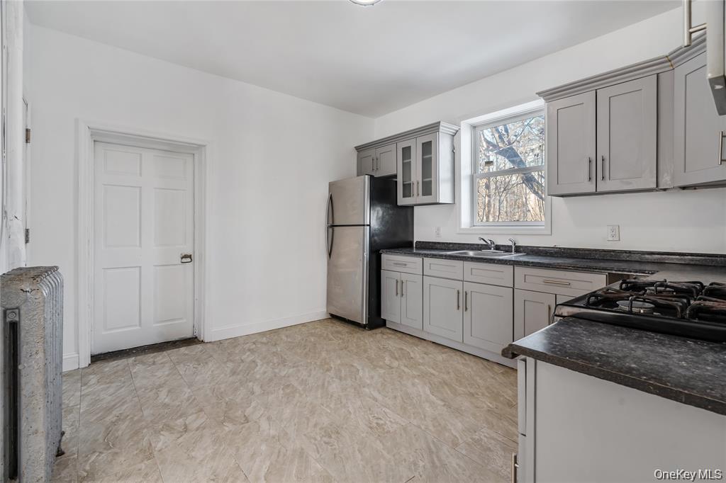 #3 photo, 94 Winnikee Avenue, Poughkeepsie , NY 12601