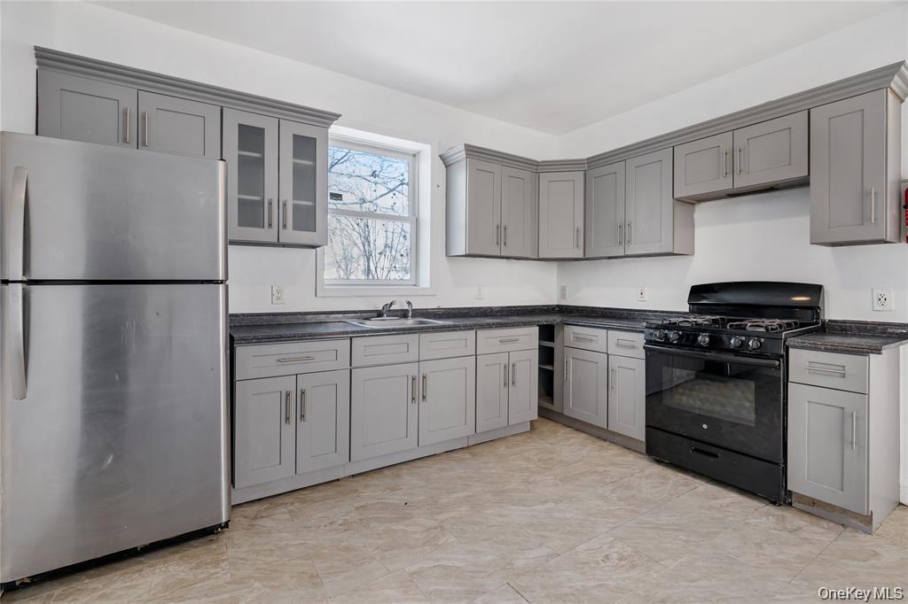 #4 photo, 94 Winnikee Avenue, Poughkeepsie , NY 12601