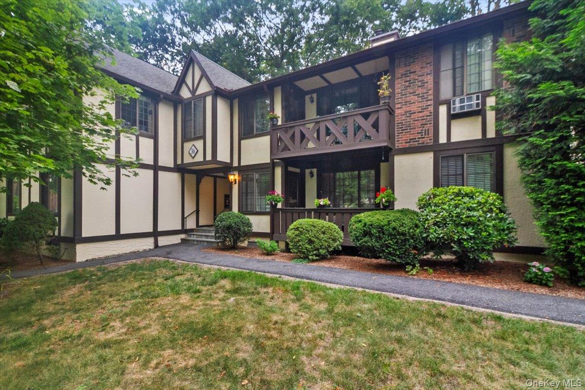 #1 photo, 36 Foxwood Drive, Pleasantville , NY 10570