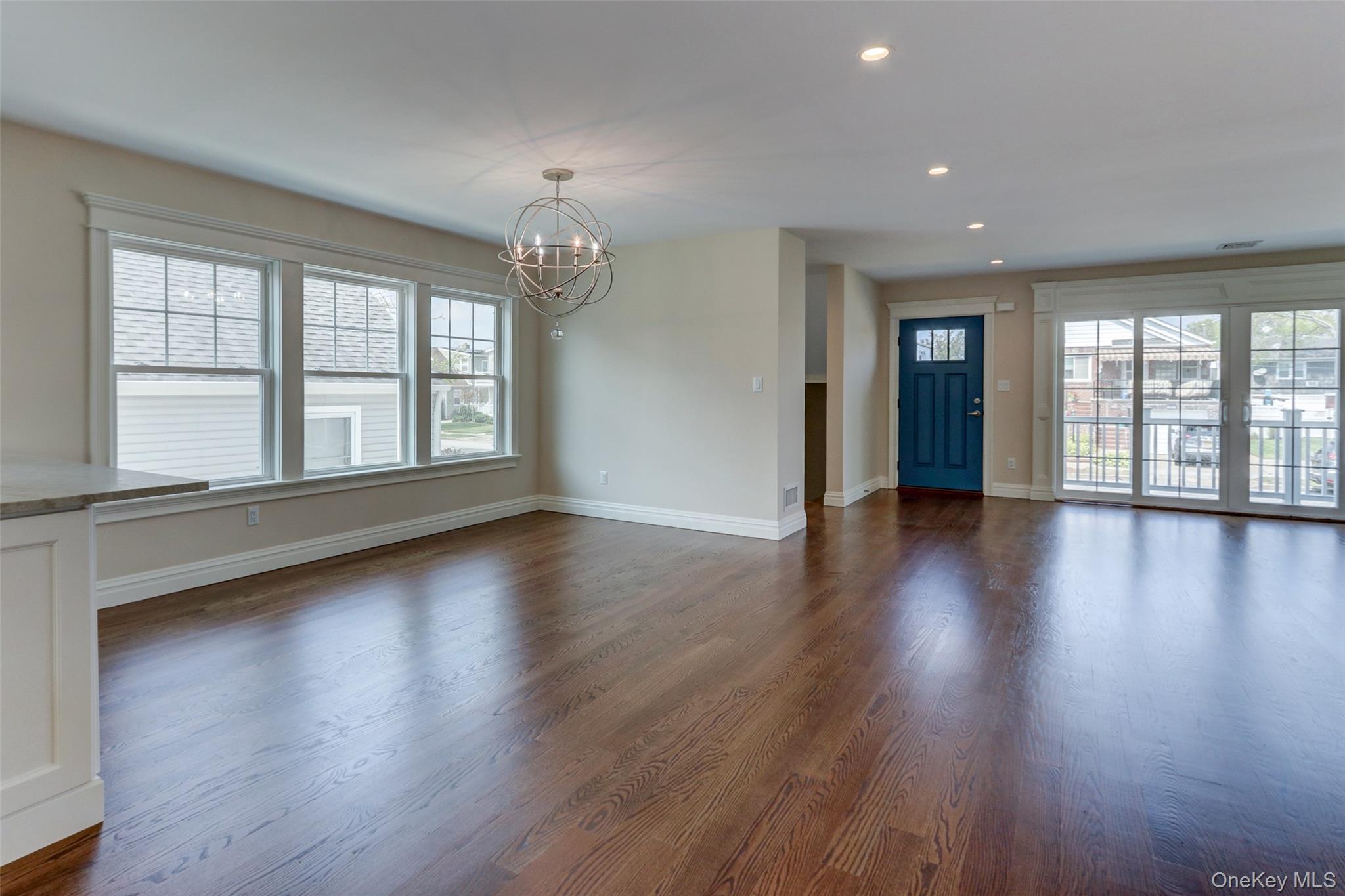 #11 photo, 538 W Walnut Street, ナッソー郡 Long Beach , NY 11561