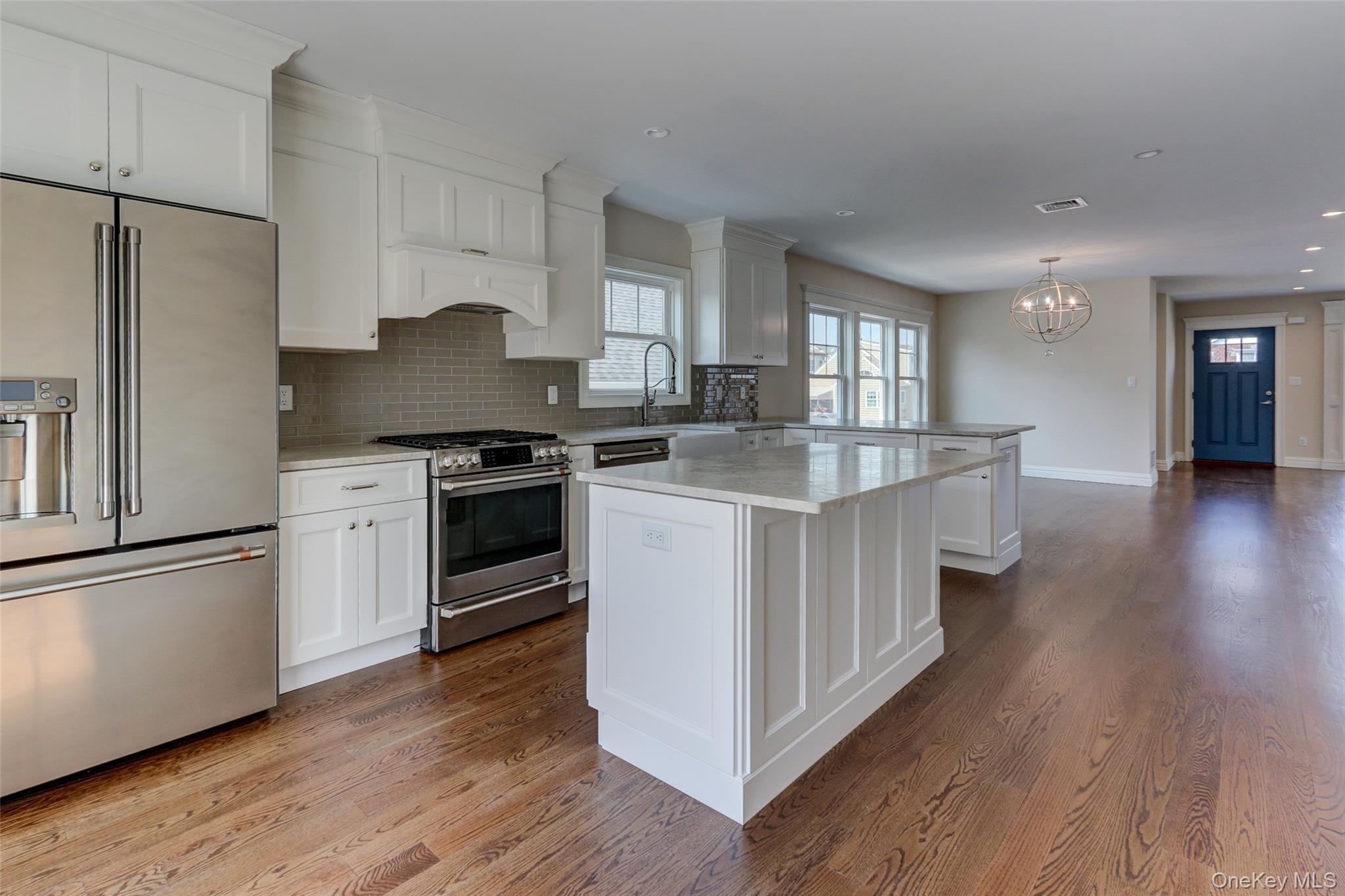 #14 photo, 538 W Walnut Street, ナッソー郡 Long Beach , NY 11561