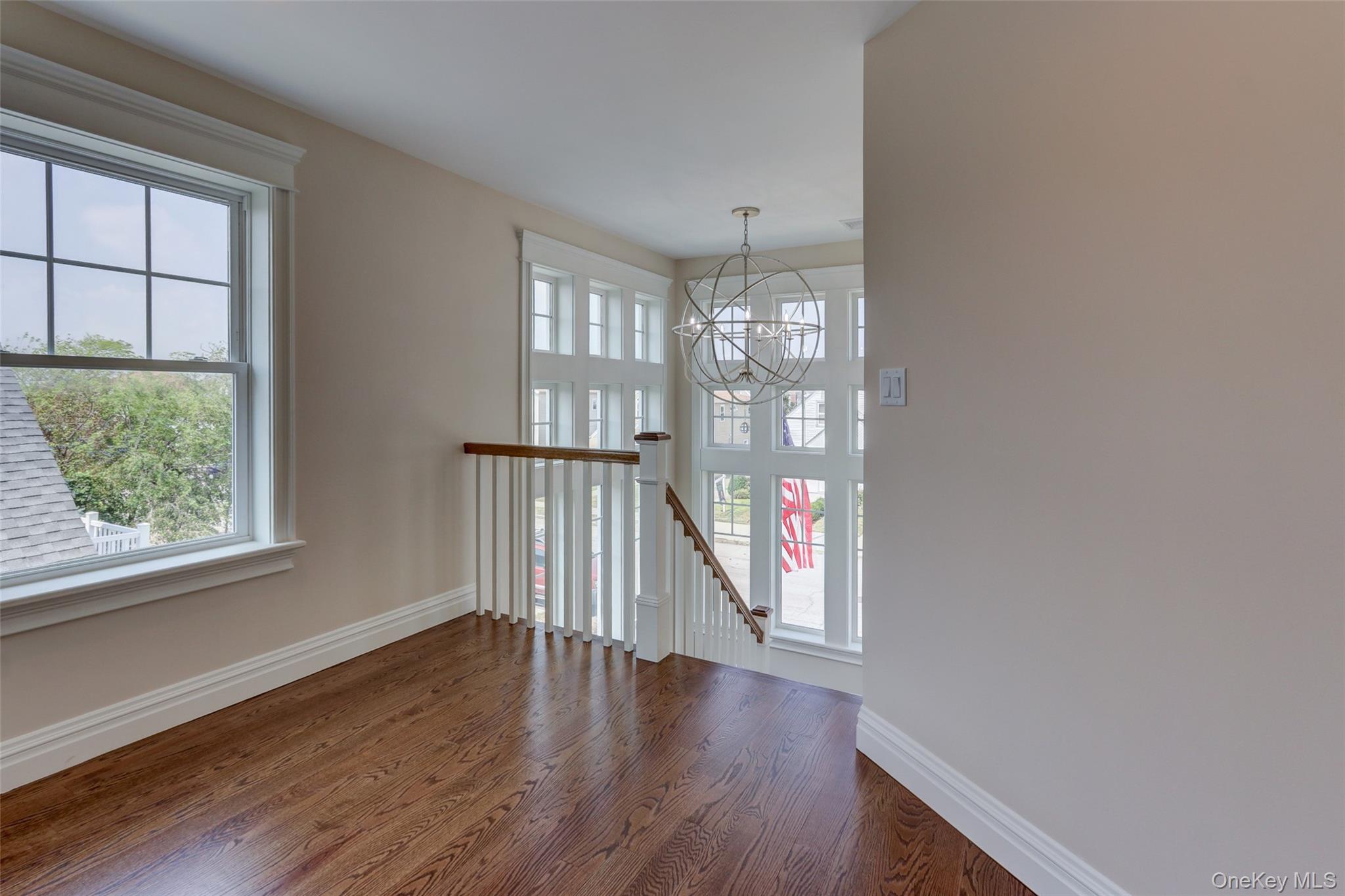 #19 photo, 538 W Walnut Street, ナッソー郡 Long Beach , NY 11561