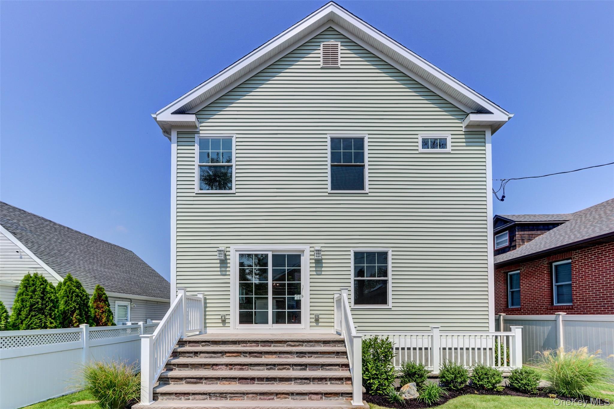 #3 photo, 538 W Walnut Street, ナッソー郡 Long Beach , NY 11561