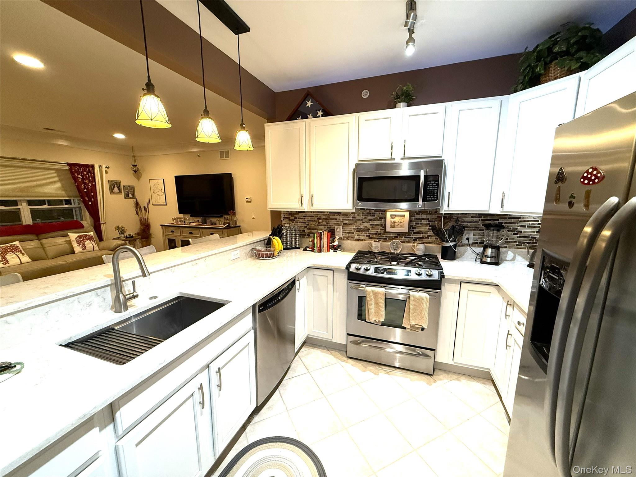 #15 photo, 1634 Finch Lane, Central Islip , NY 11722