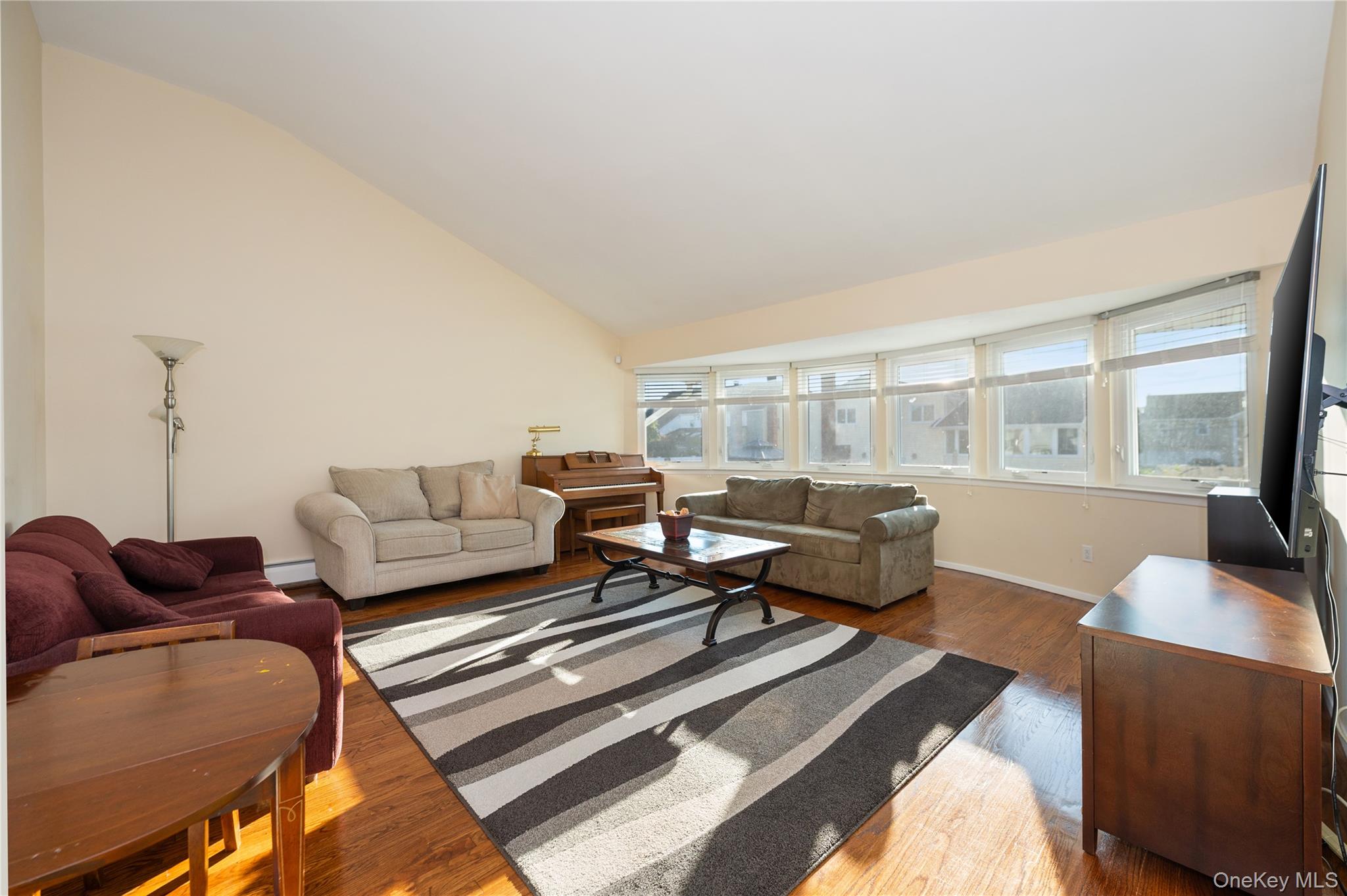 #2 photo, 3930 Jane Lane, ナッソー郡 Oceanside , NY 11572