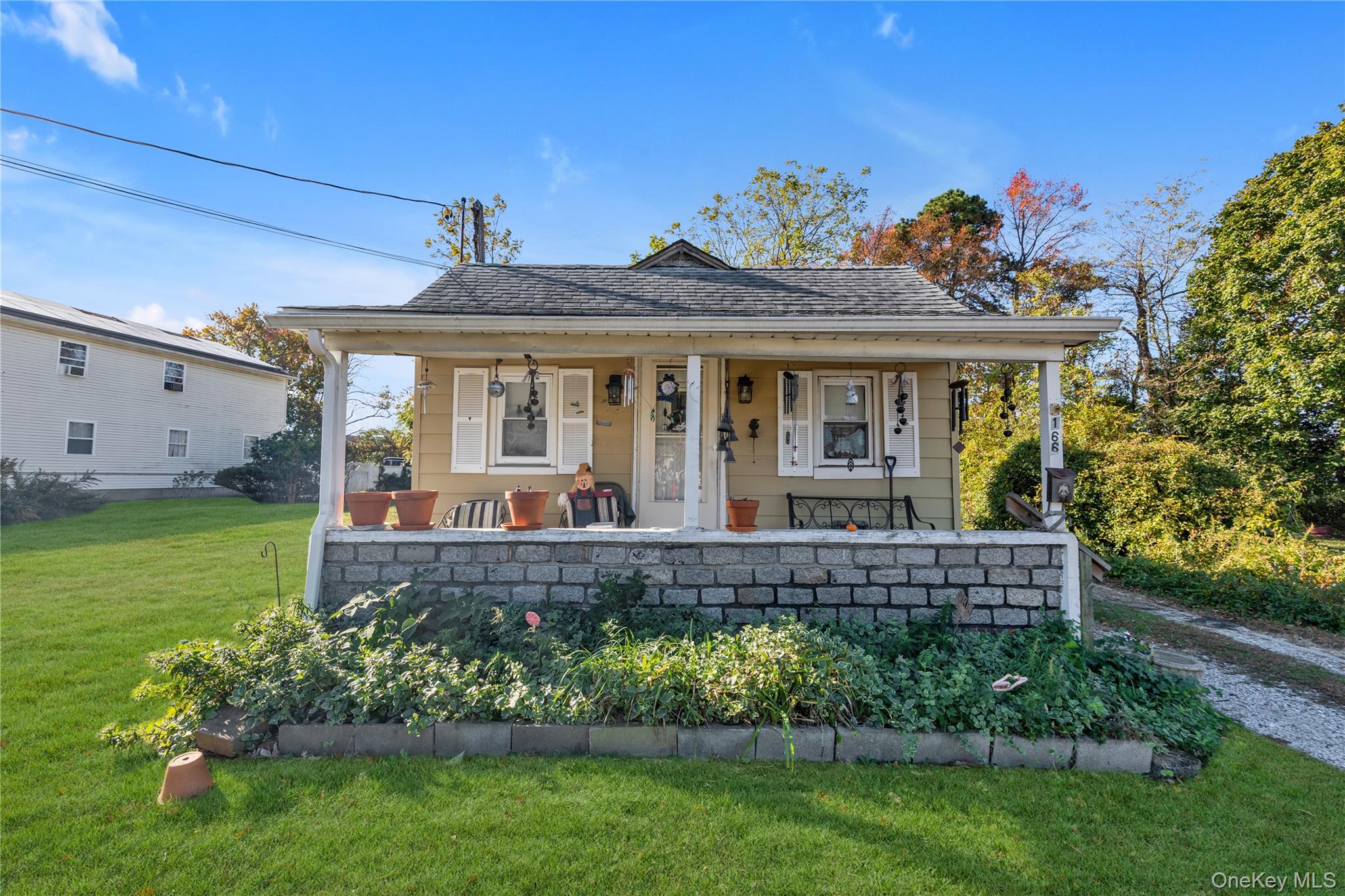 #1 photo, 166 & 170 Woodrow Parkway, West Babylon , NY 11704