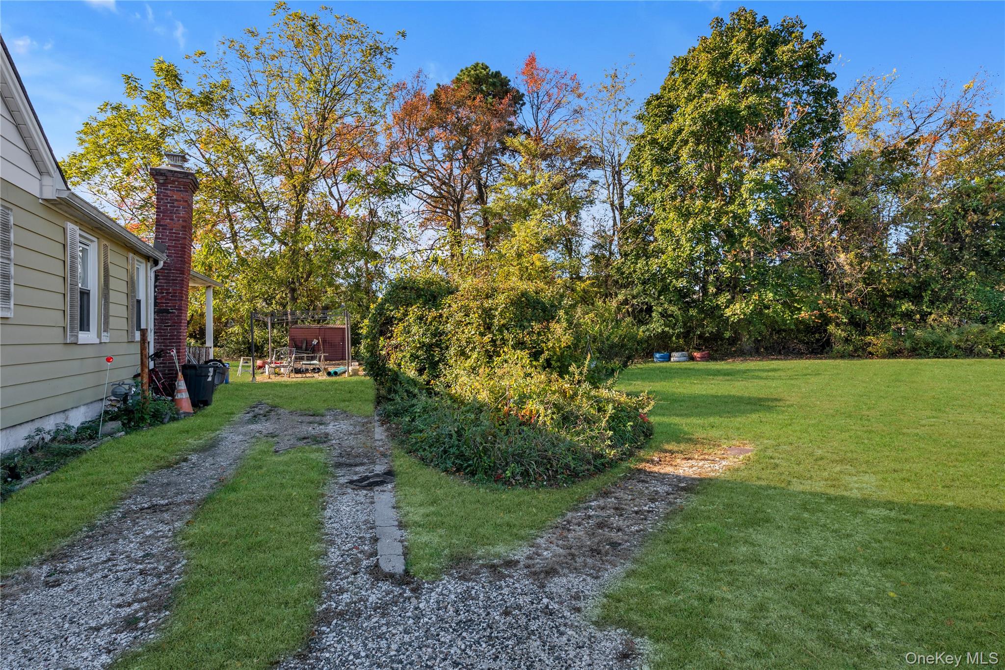 #4 photo, 166 & 170 Woodrow Parkway, West Babylon , NY 11704