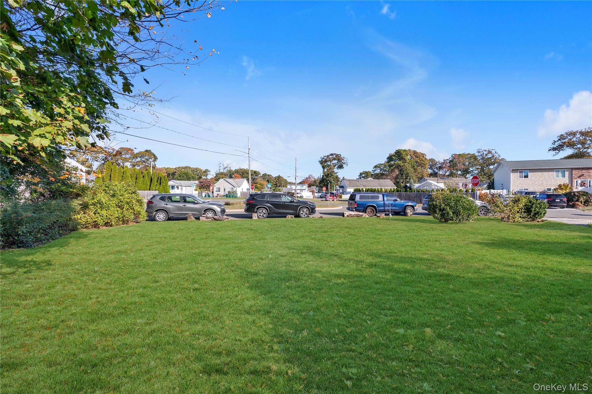 #7 photo, 166 & 170 Woodrow Parkway, West Babylon , NY 11704