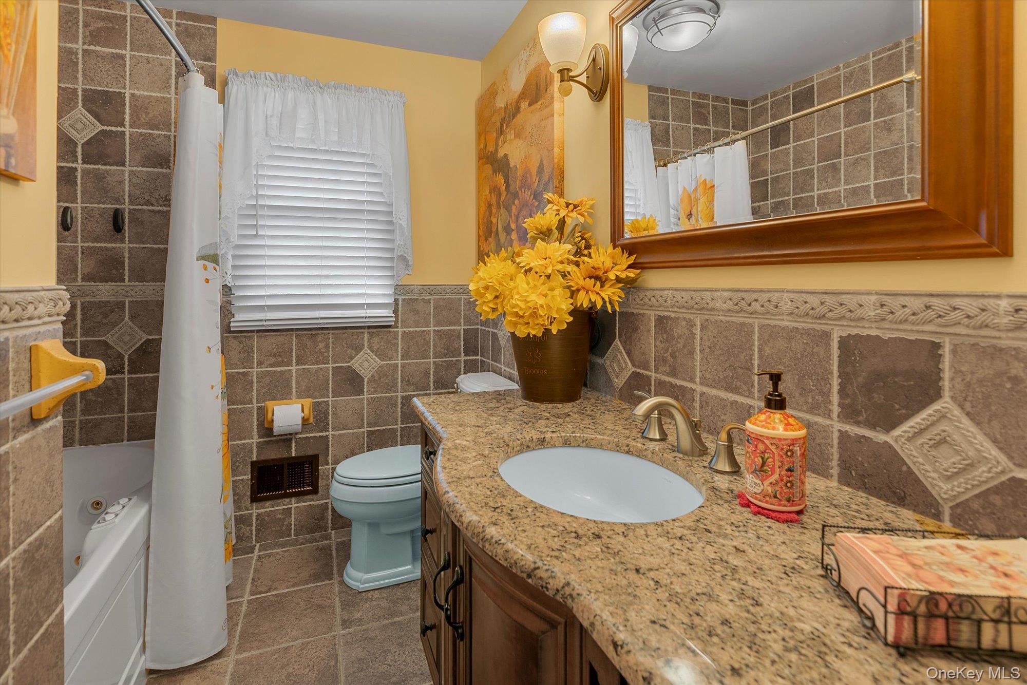 #16 photo, 41 Landing Lane, Port Jefferson , NY 11777