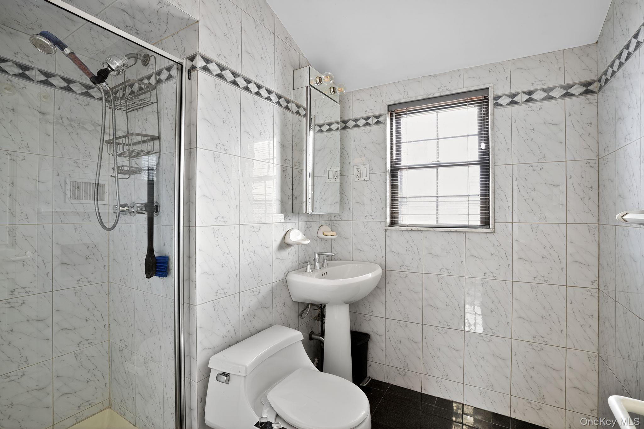 #10 photo, 915 Malba Drive, クイーンズ区 Malba , NY 11357