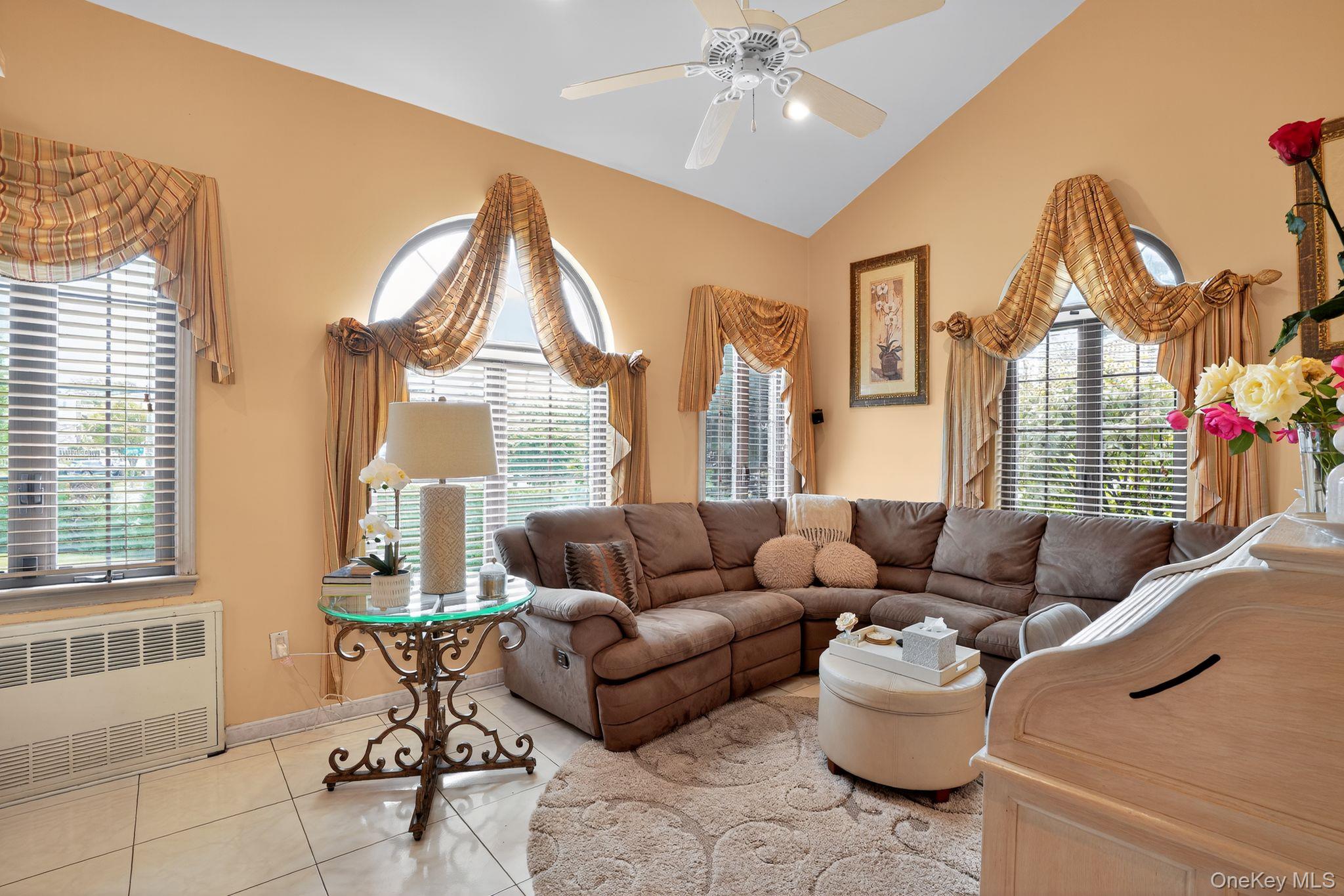 #7 photo, 915 Malba Drive, クイーンズ区 Malba , NY 11357