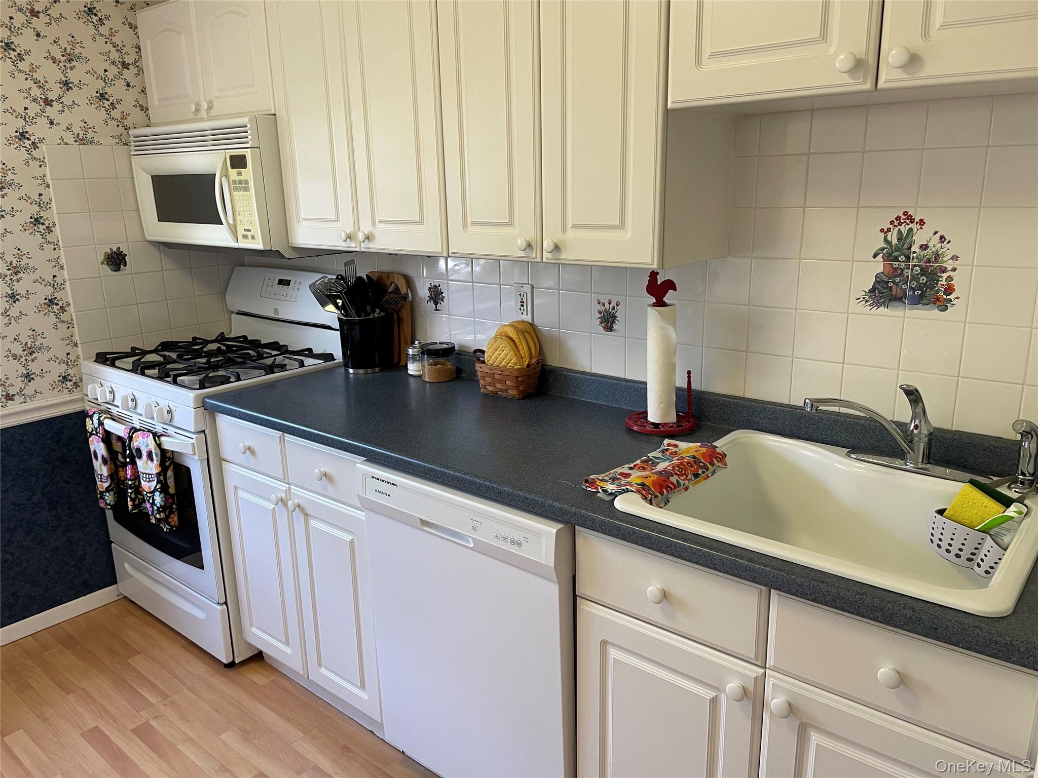 #13 photo, 107 Mariners Way, 东长岛 Copiague , NY 11726