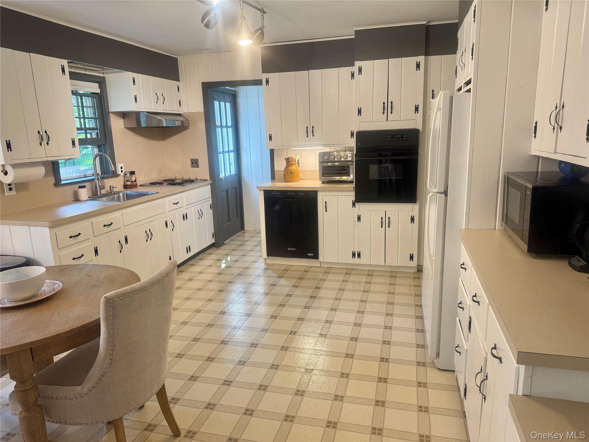 #10 photo, 185 QUAKER Path, 东长岛 East Setauket , NY 11733