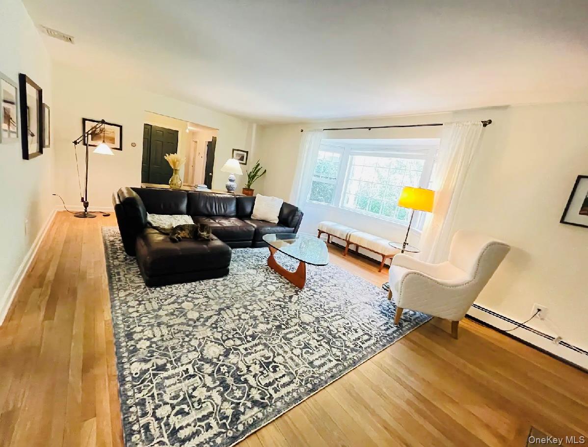 #8 photo, 185 QUAKER Path, 东长岛 East Setauket , NY 11733